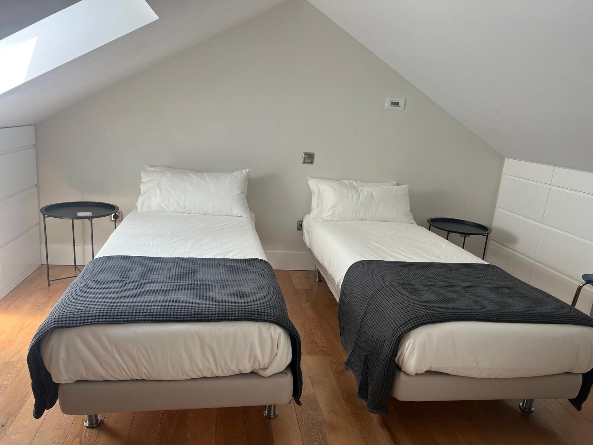 Duplex De Lujo Junto Al Bernabeu Real Madrid — Fotos 1